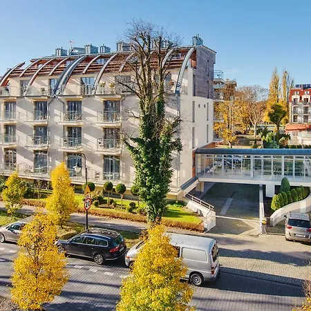 アパート Avenue, Sun & Snow