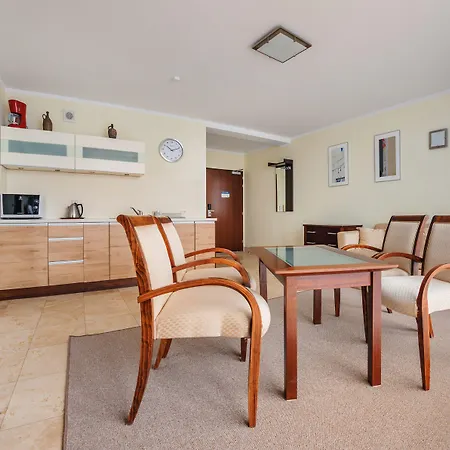 アパート Avenue, Sun & Snow *