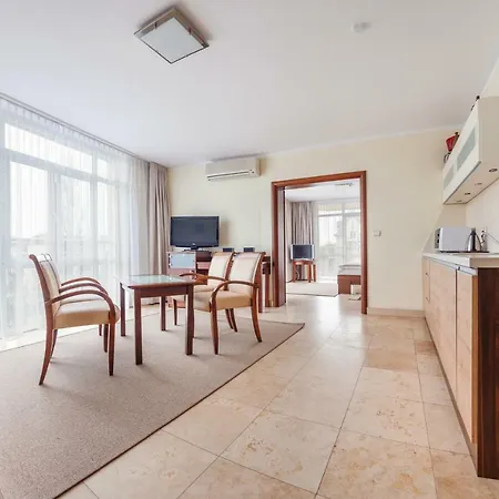 アパート Avenue, Sun & Snow *